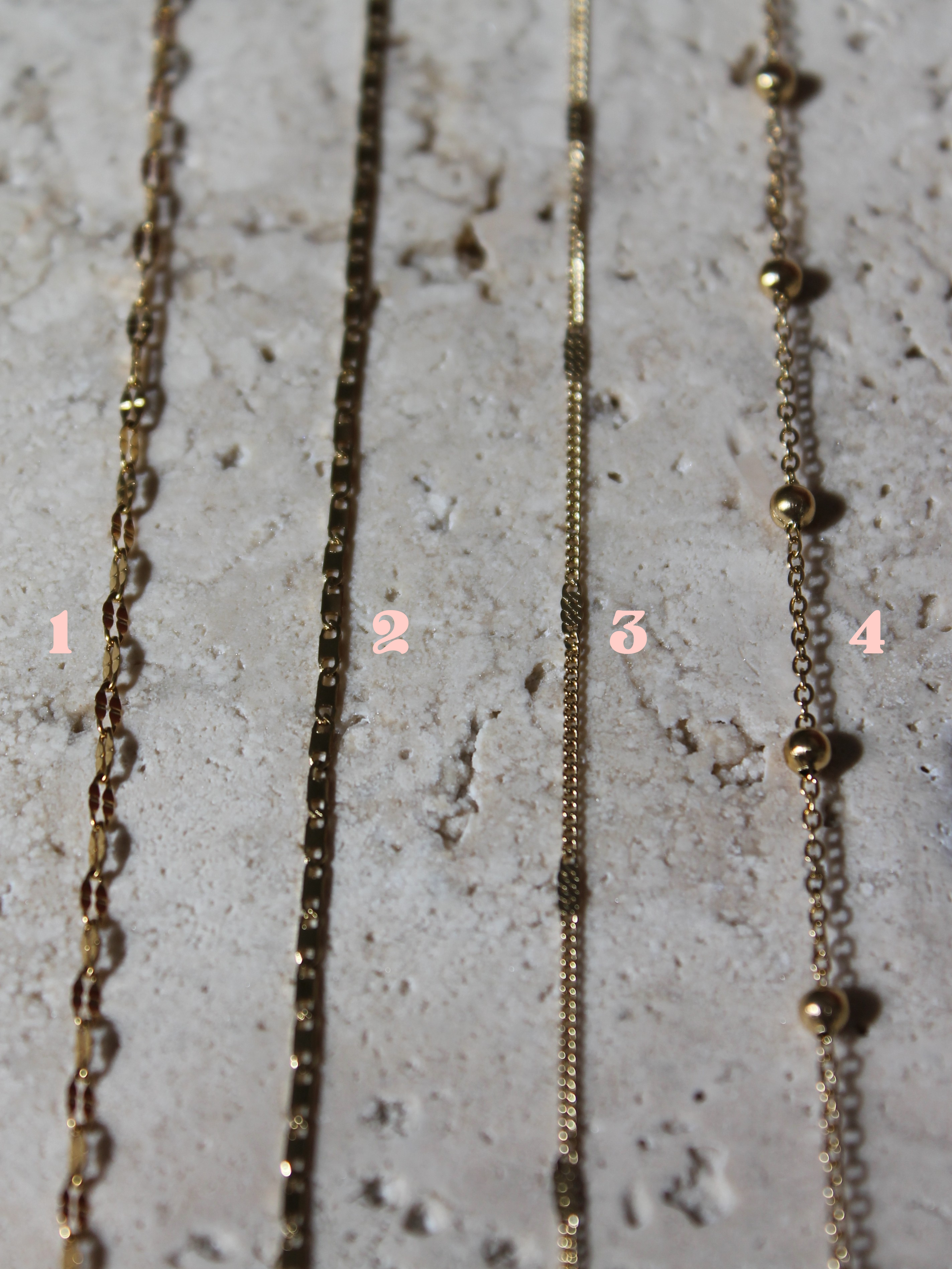 Collier Capsula simple / Doré - couleur personnalisable