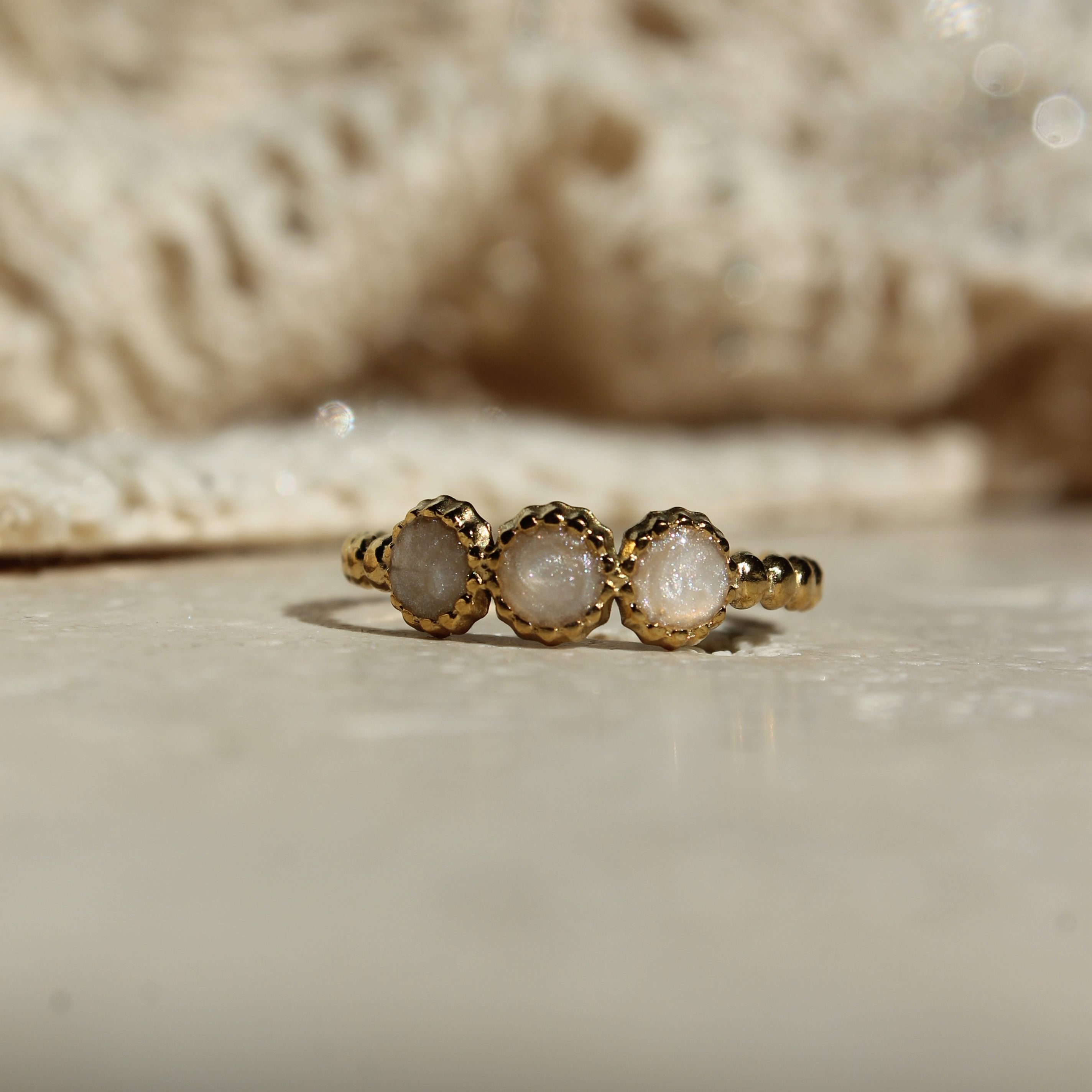 La bague Dahlia