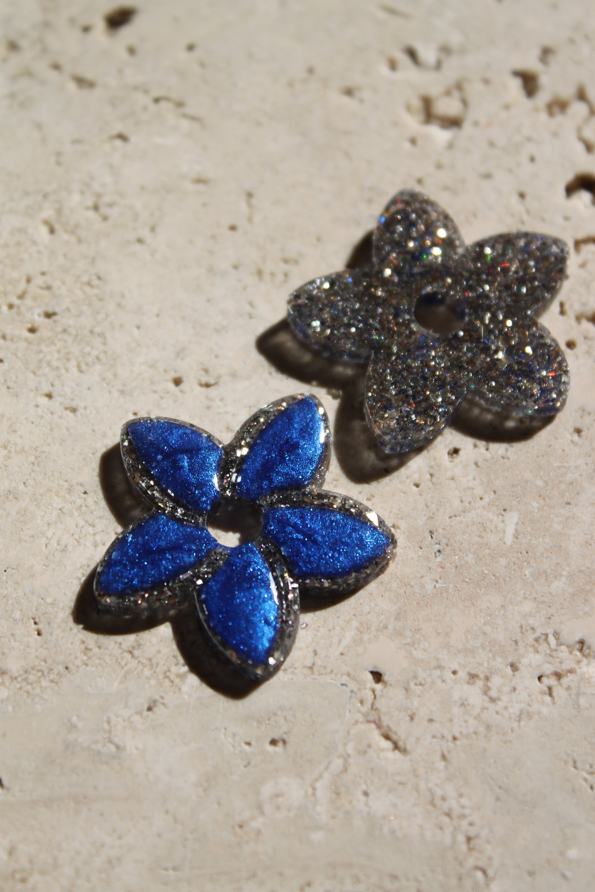 Fleur de Tiaré _ Bleu & argenté doré_ pampilles seules
