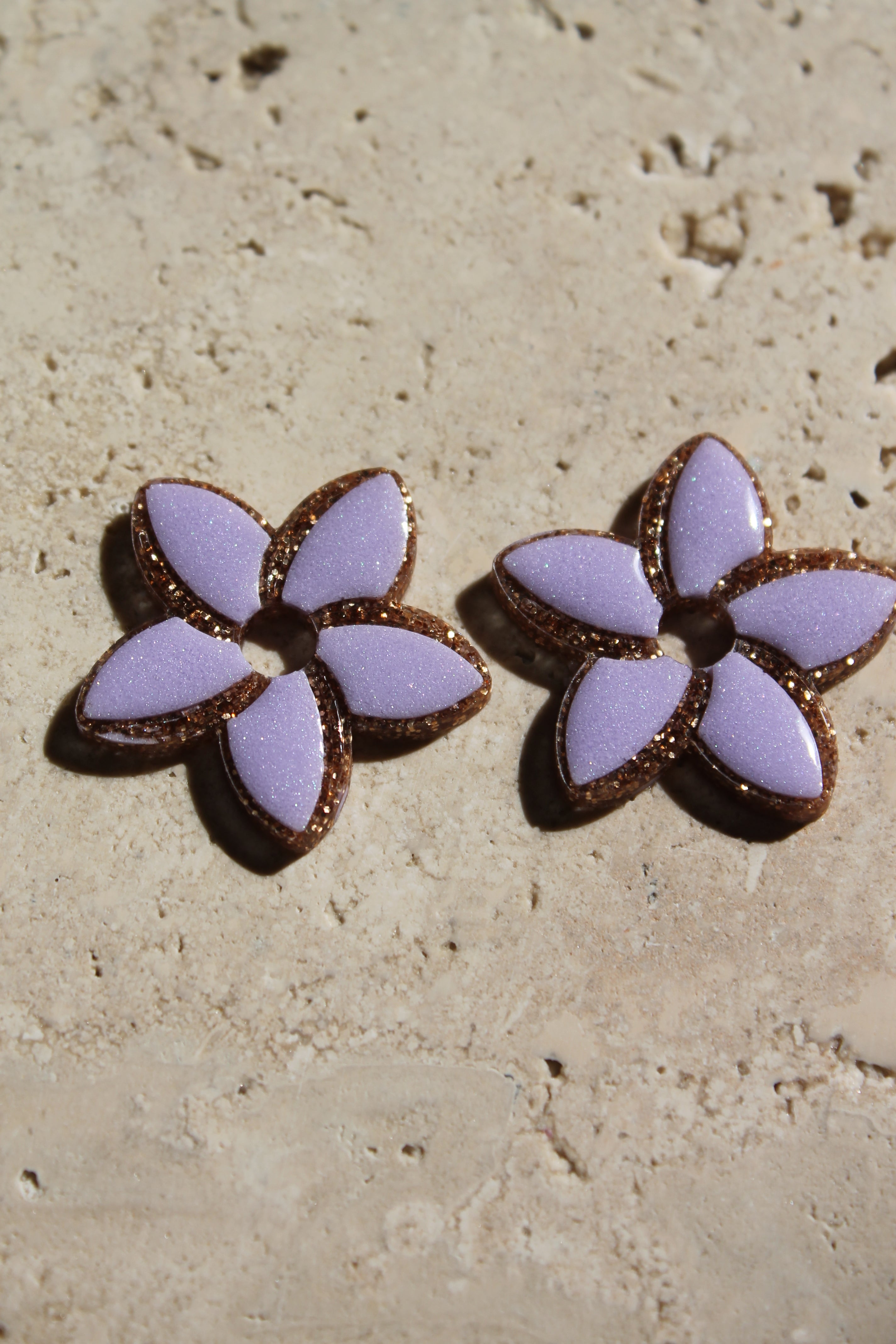 Fleur de Tiaré _ iris &  doré_ pampilles seules