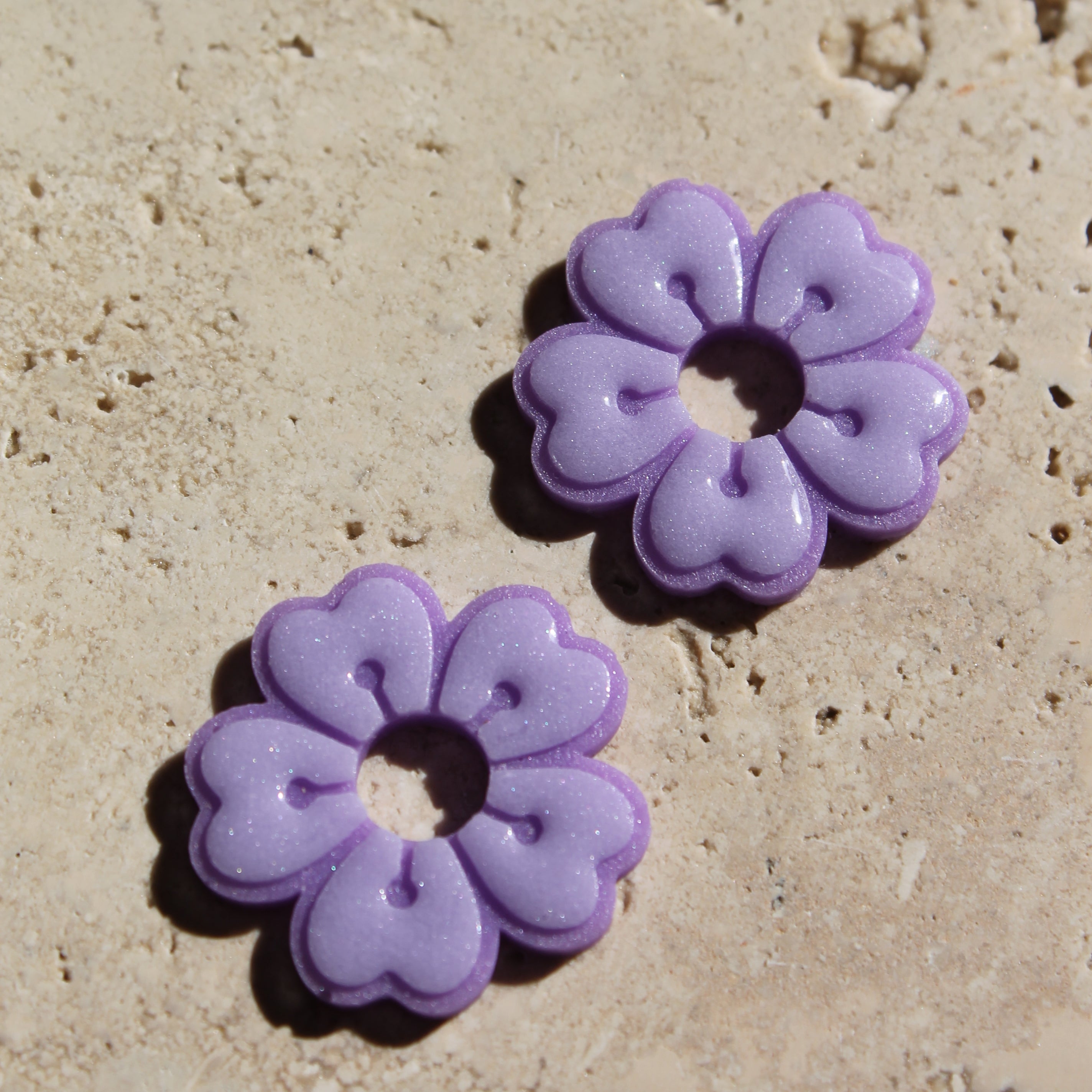 Les fleurs de cerisier _ iris et mauve _ pampilles seules