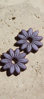 Les marguerites _ iris et violet irisé _ pampilles seules