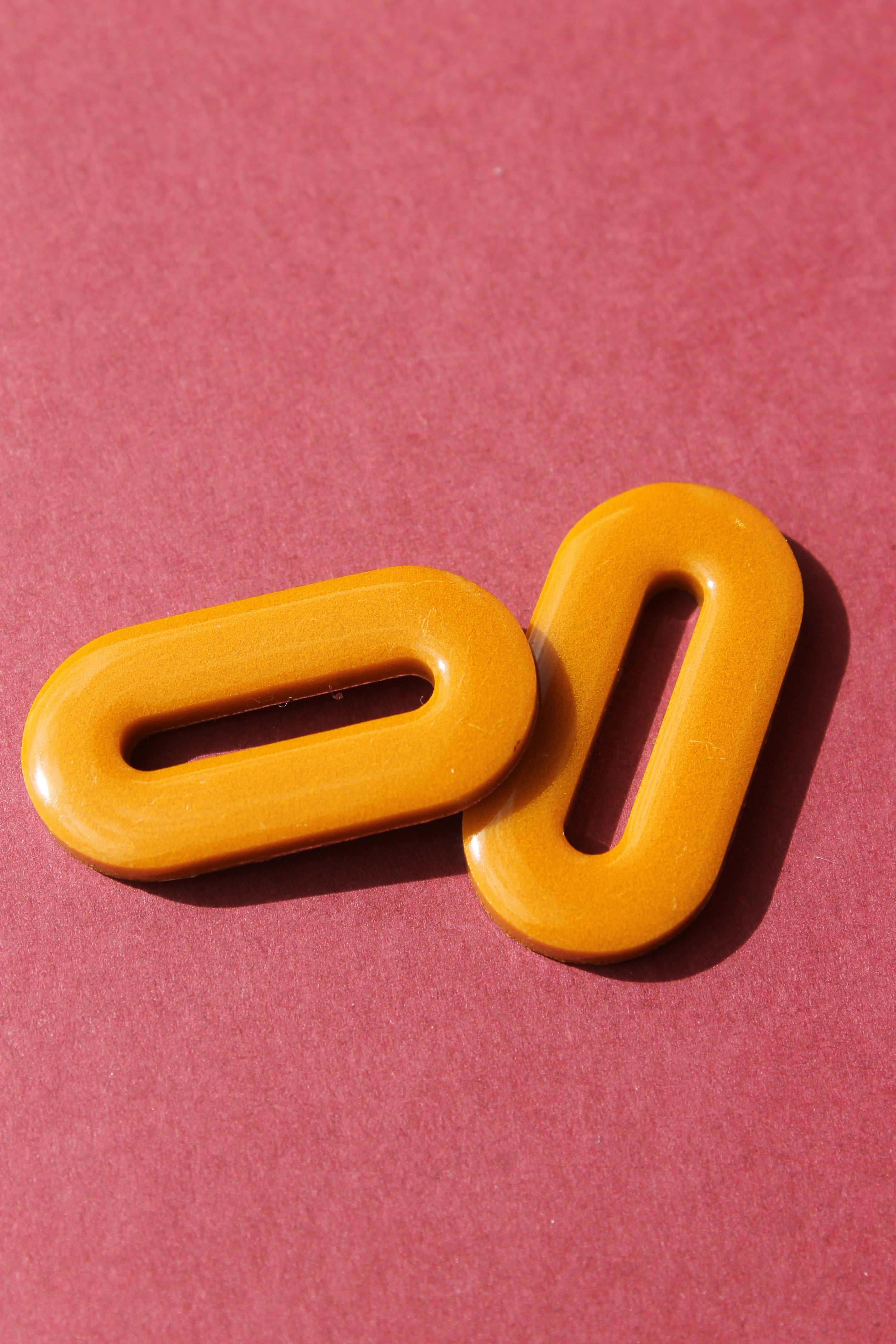 Ellipse _ Ocre