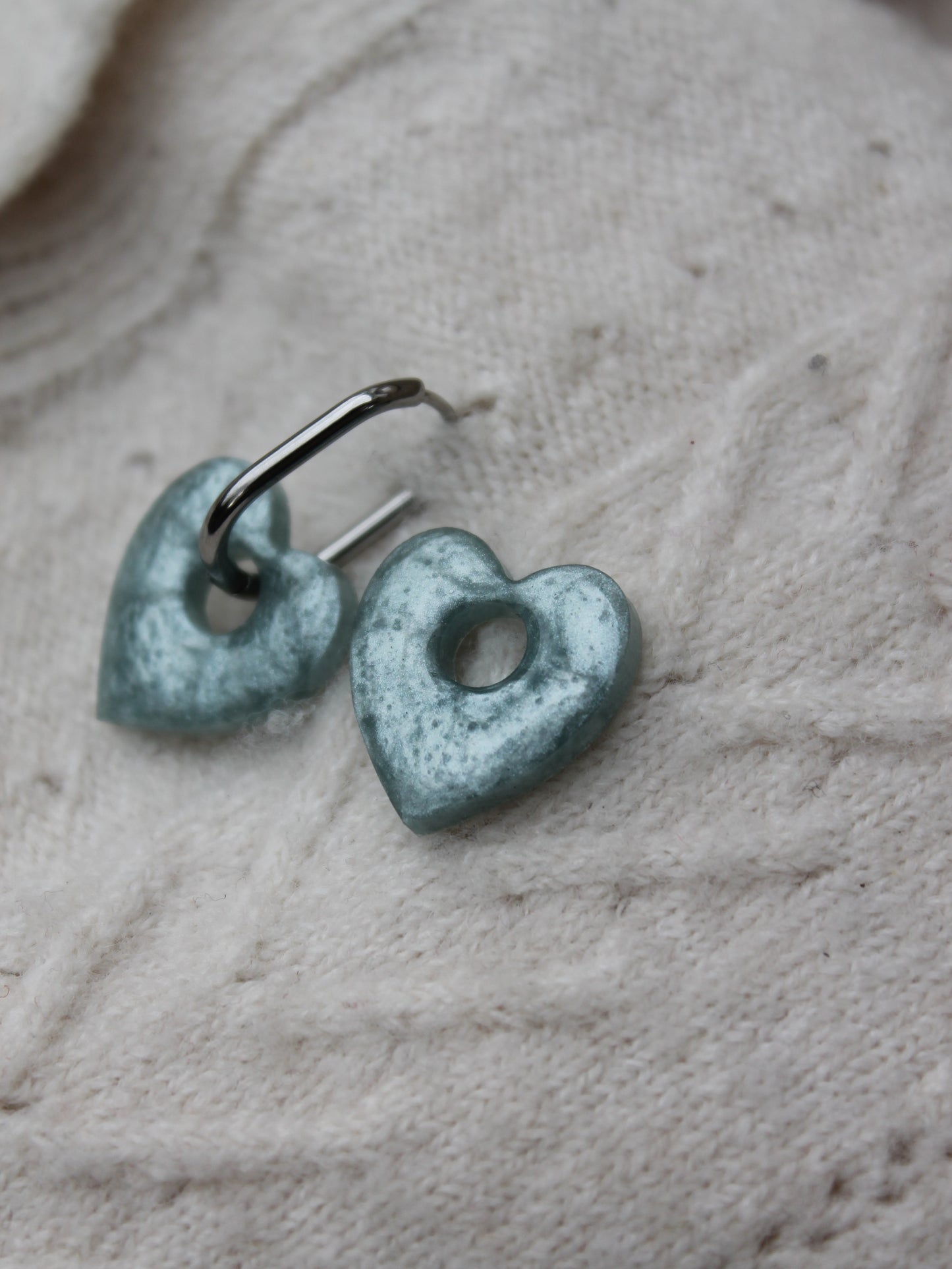 Pampilles seules " Amor " - sans créoles (34 couleurs)